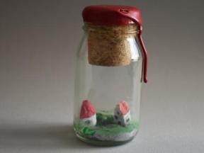 message and miniature in bottle no 105